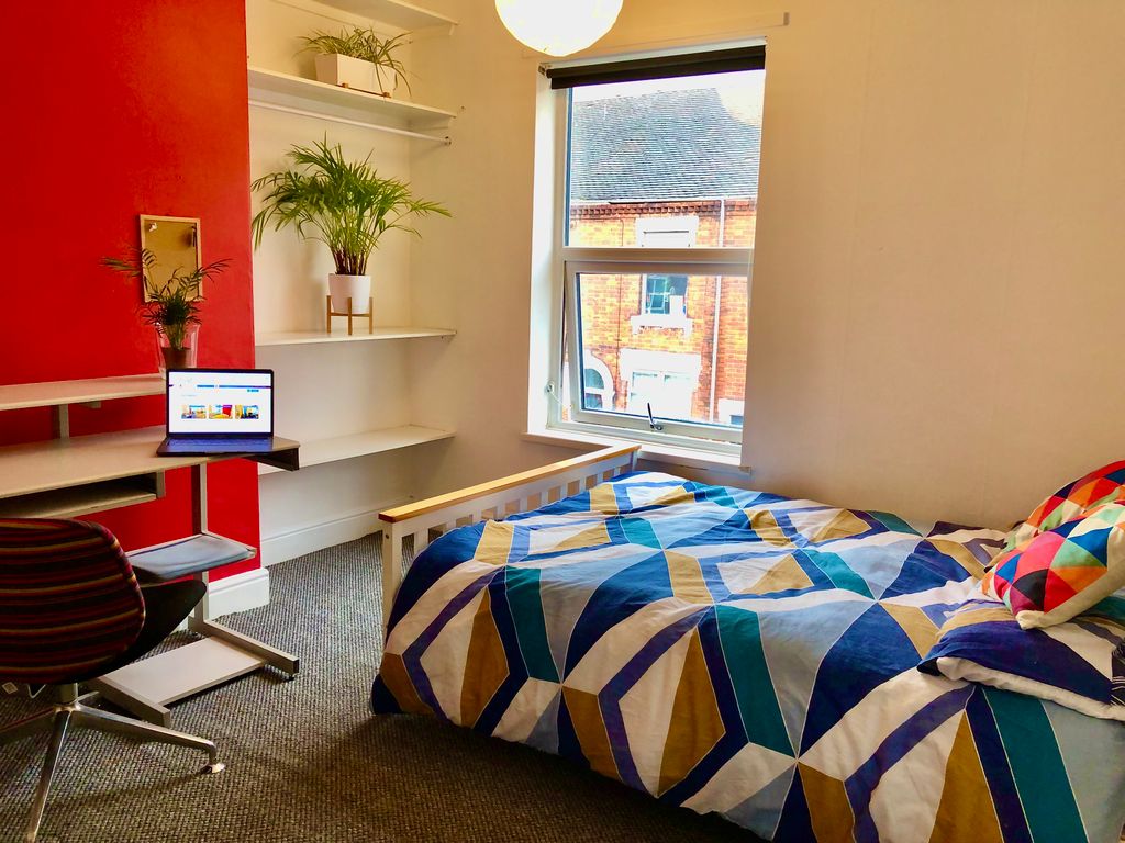 3 bed property to rent in Thornton Road, StokeOnTrent ST4 Zoopla