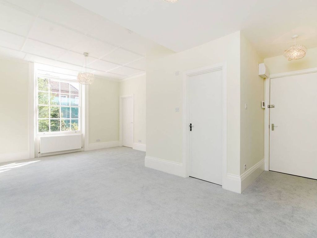 1 bed flat to rent in Finchley Road, St Johns Wood, London NW8, £2,578