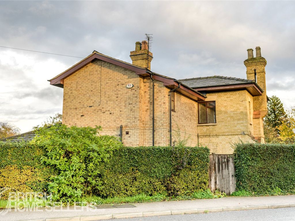 4 bed detached house for sale in Pinchbeck Road, Spalding, Lincolnshire