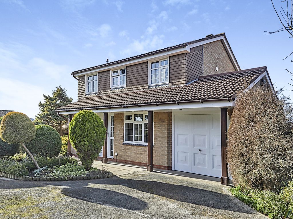 4 bed detached house for sale in Wickersley Close, Allestree, Derby