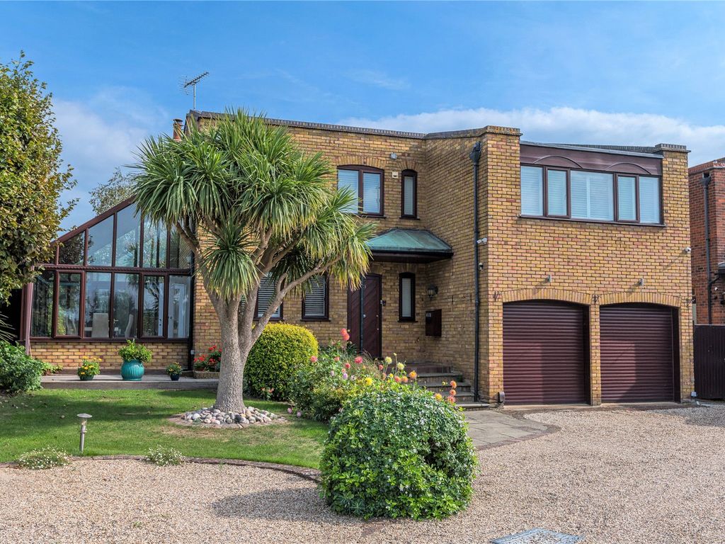 4 bed detached house for sale in Moat End, Thorpe Bay, Essex SS1 Zoopla