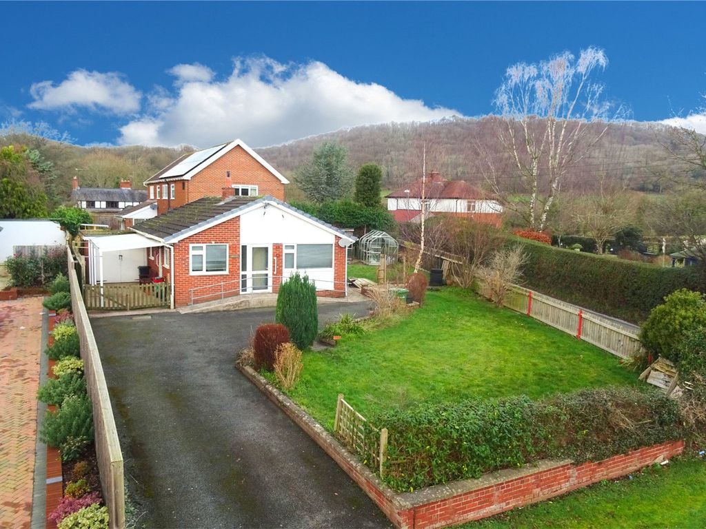 2 bed bungalow for sale in Guilsfield, Welshpool, Powys SY21, £220,000