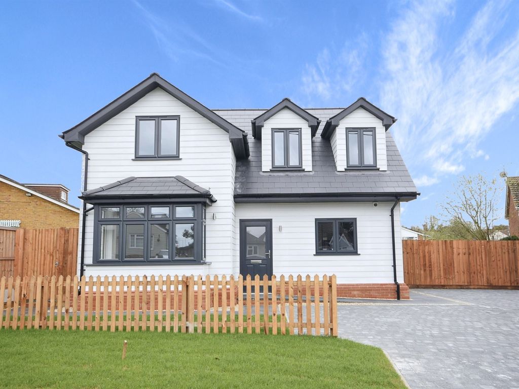 New home, 3 bed detached house for sale in Southend Road, Howe Green