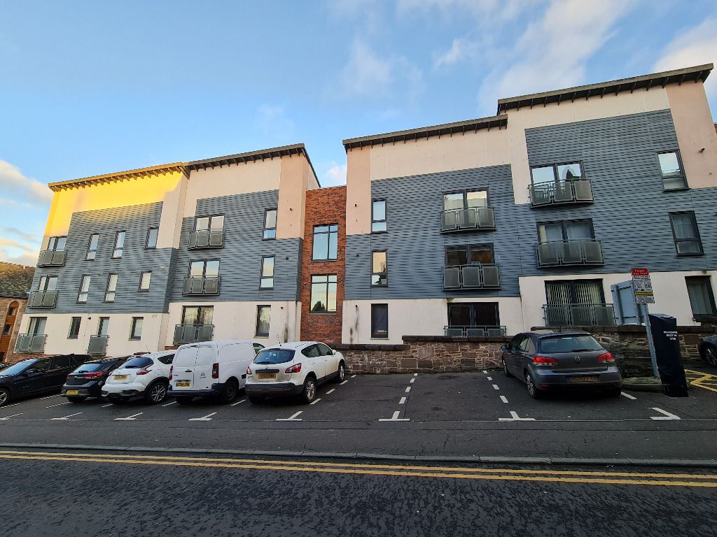 2 bed flat to rent in Back Wynd, Queen Street, Forfar, Angus DD8, £600