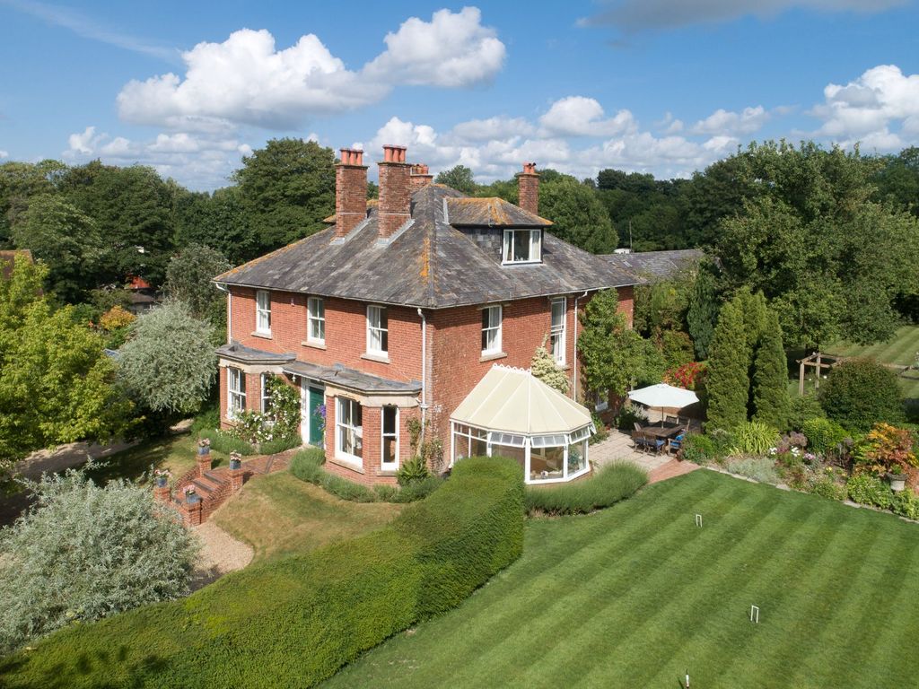 6 bed detached house for sale in Winterbourne Earls, Salisbury