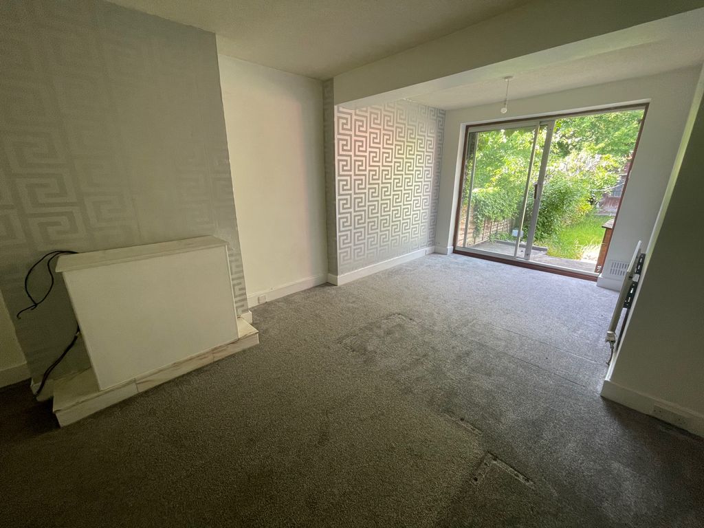 4 bed semidetached house for sale in Blackpool Old Road, PoultonLe