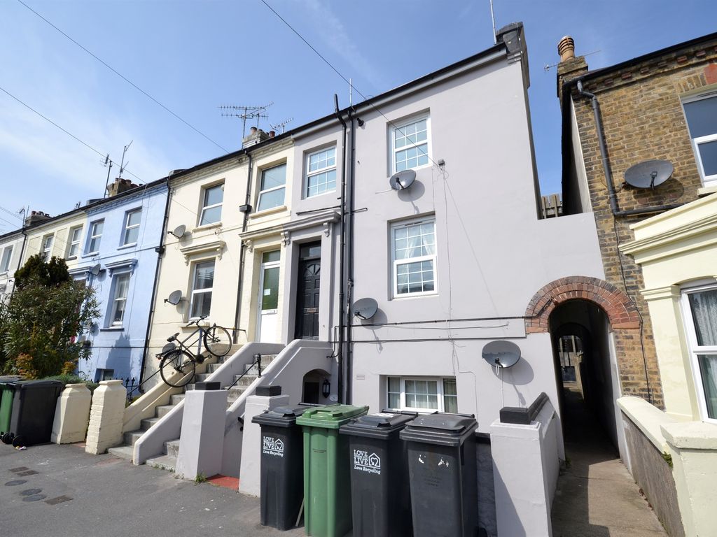 1 bed flat for sale in Ashford Road, Eastbourne BN21 Zoopla