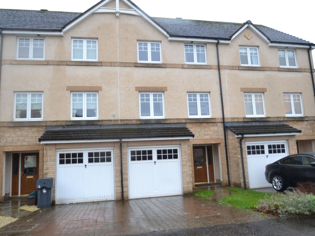 4 bed town house to rent in Blenheim Court, Stirling FK9, £1,800 pcm