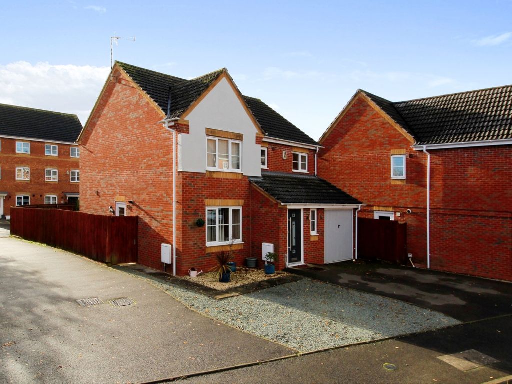 4 bed detached house for sale in Clover Way, Bedworth, Warwickshire