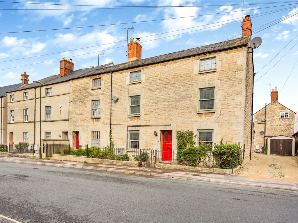 4 bed end terrace house for sale in Lewis Lane, Cirencester