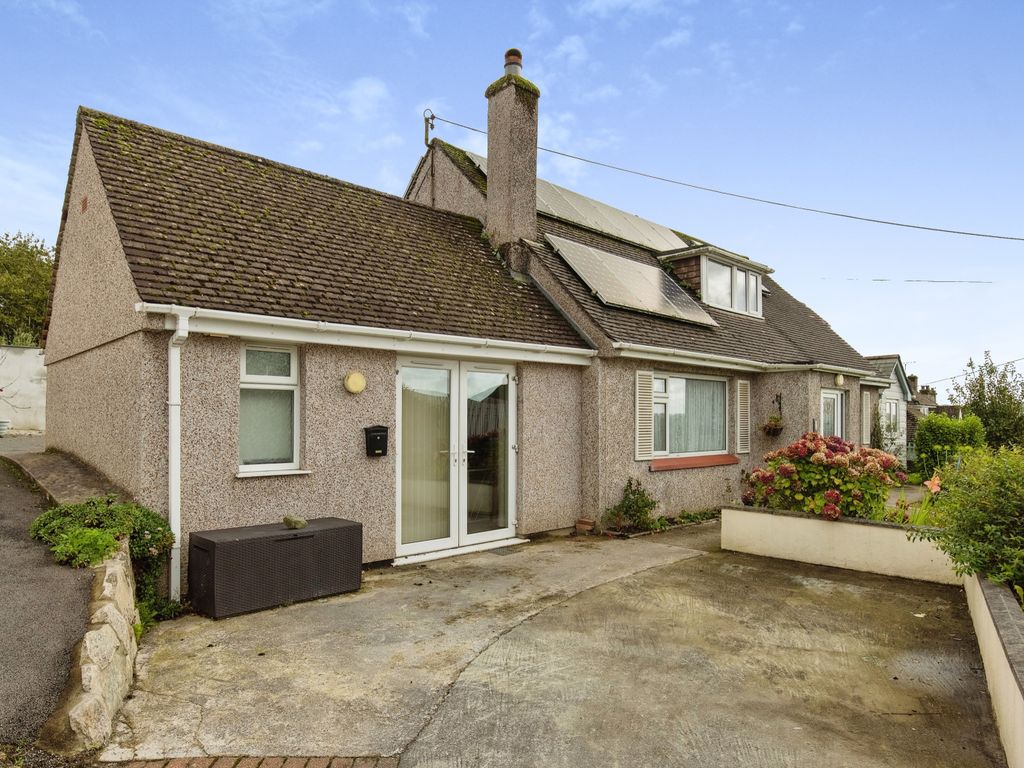 5 bed bungalow for sale in Sawles Road, St. Austell, Cornwall PL25, £