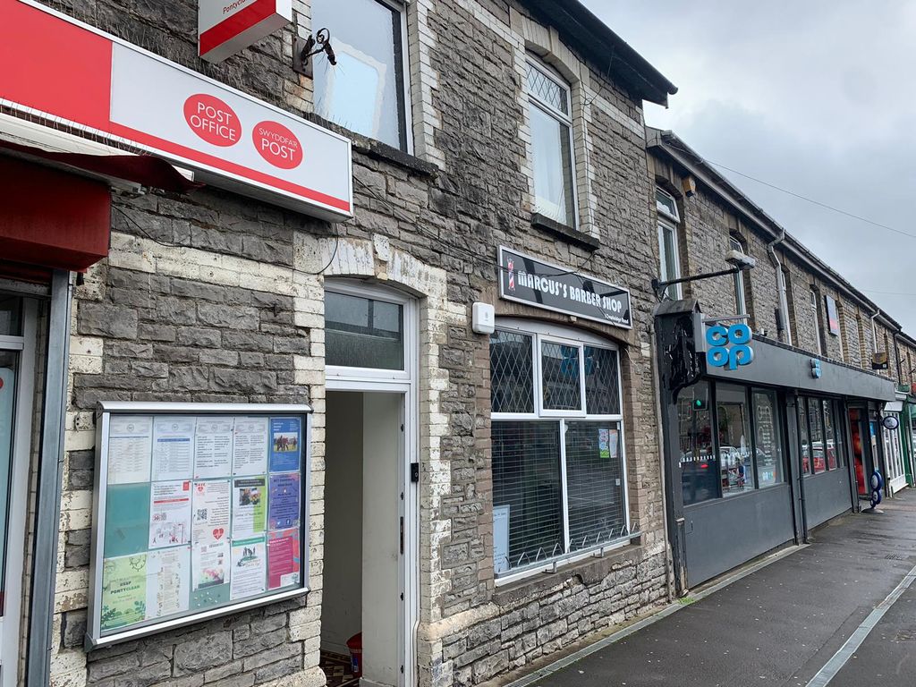 2 bed flat to rent in Cowbridge Road, Pontyclun CF72, £700 pcm Zoopla