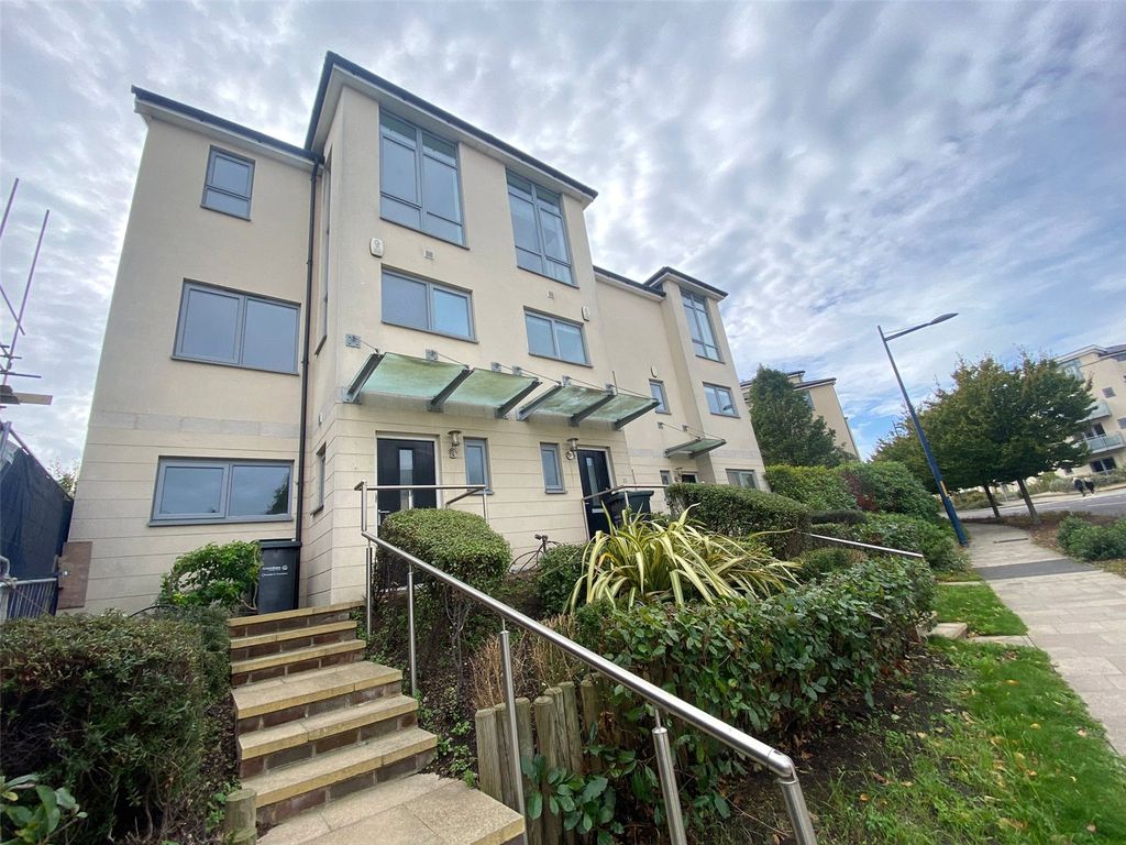 4 bed end terrace house for sale in Springhead Parkway, Northfleet, Gravesend DA11 Zoopla