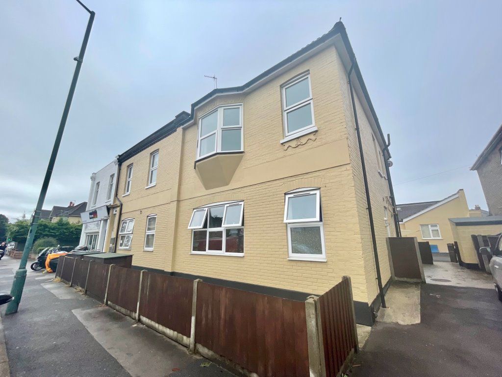 2 bed flat to rent in Ashley Road, Bournemouth BH1 Zoopla
