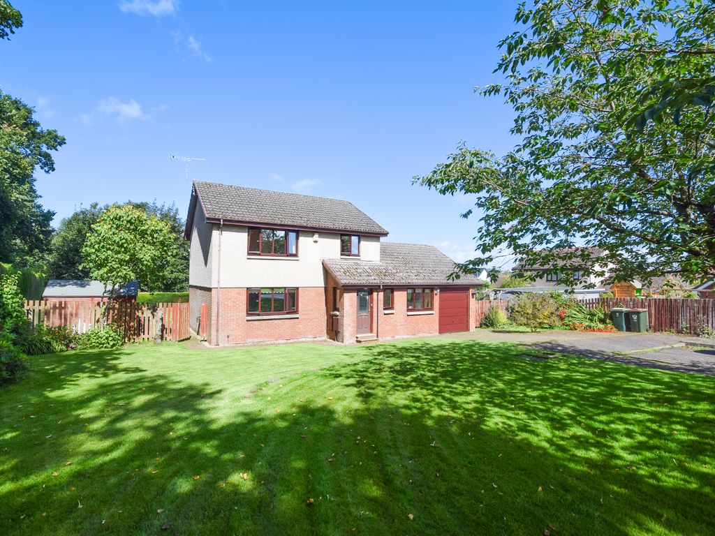 4 bed detached house for sale in Beechtree Place, Auchterarder PH3, £330,000 Zoopla