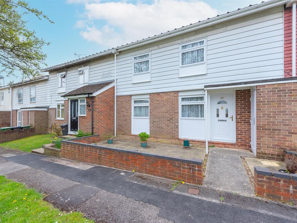 3 bed property for sale in Warwick Road, Basingstoke RG23 Zoopla