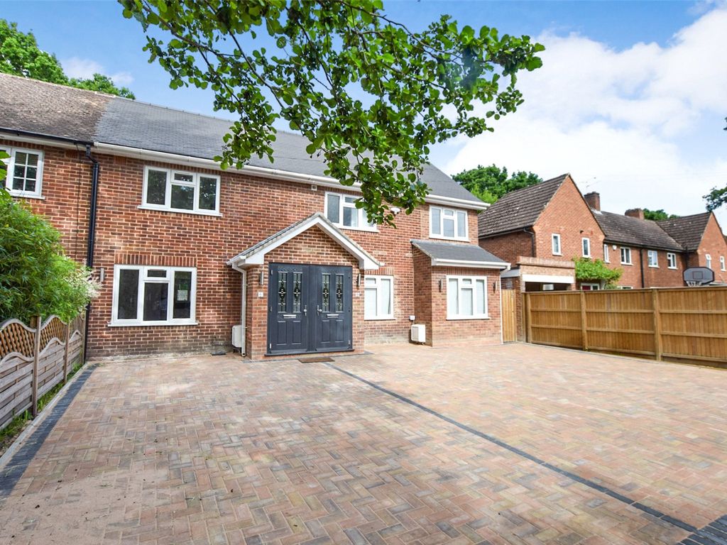2 bed terraced house for sale in Conway Drive, Farnborough GU14 Zoopla
