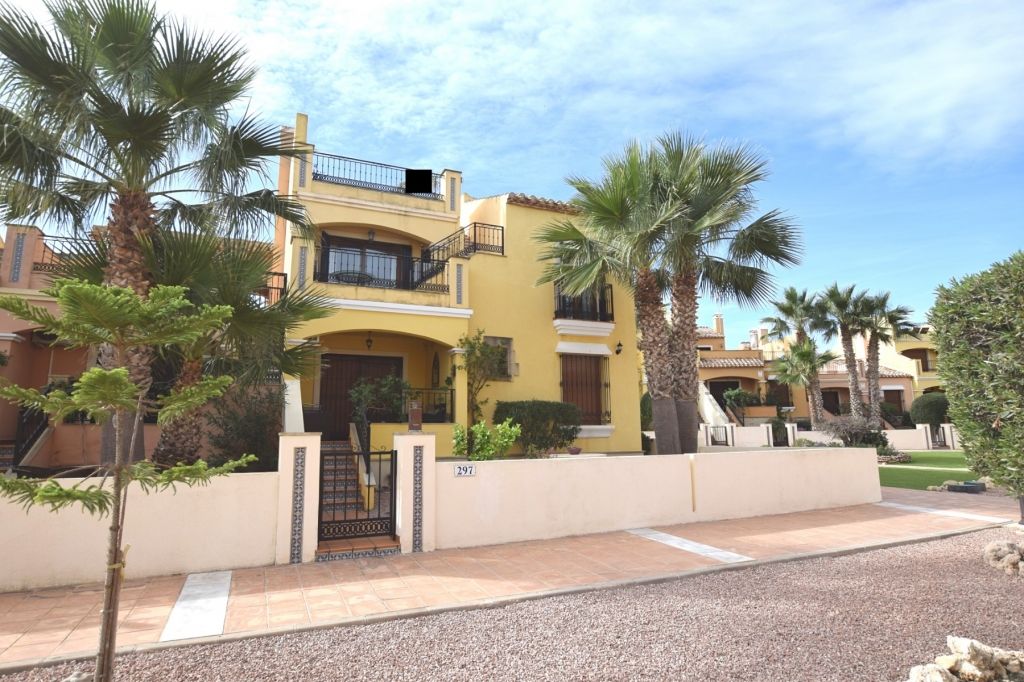 2 bed apartment for sale in Valencia, Spain, £126,292 Zoopla