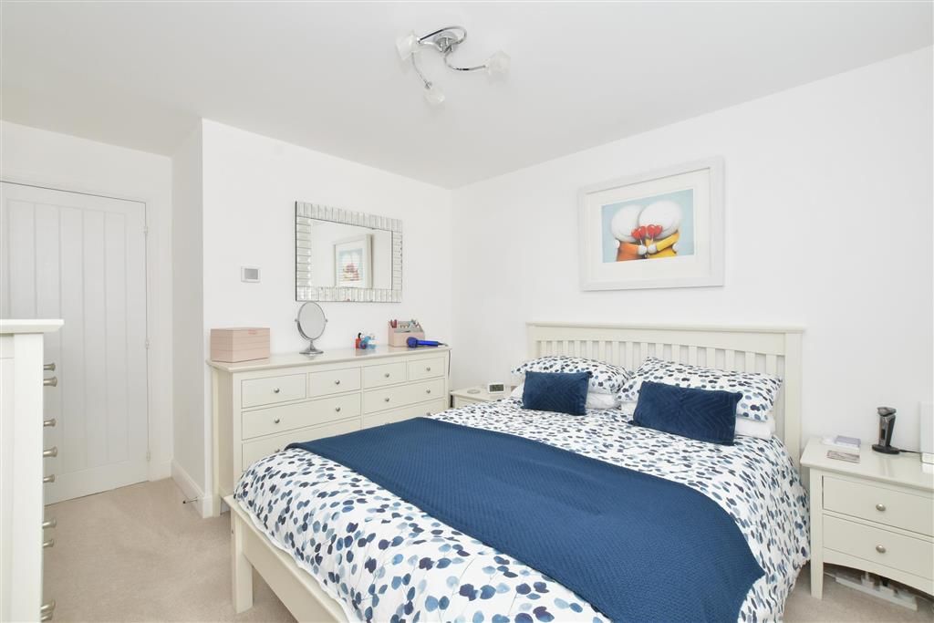 3 bed semidetached house for sale in Hangar Drive, Tangmere