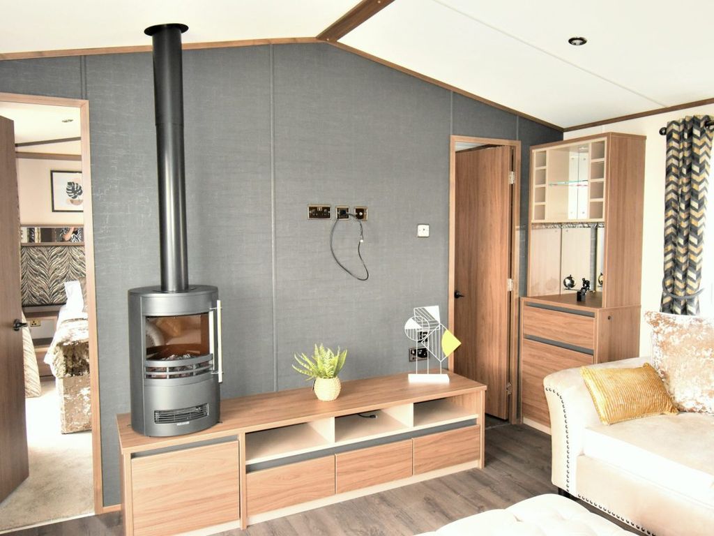 2 bed lodge for sale in Lossiemouth IV31, £89,995 Zoopla