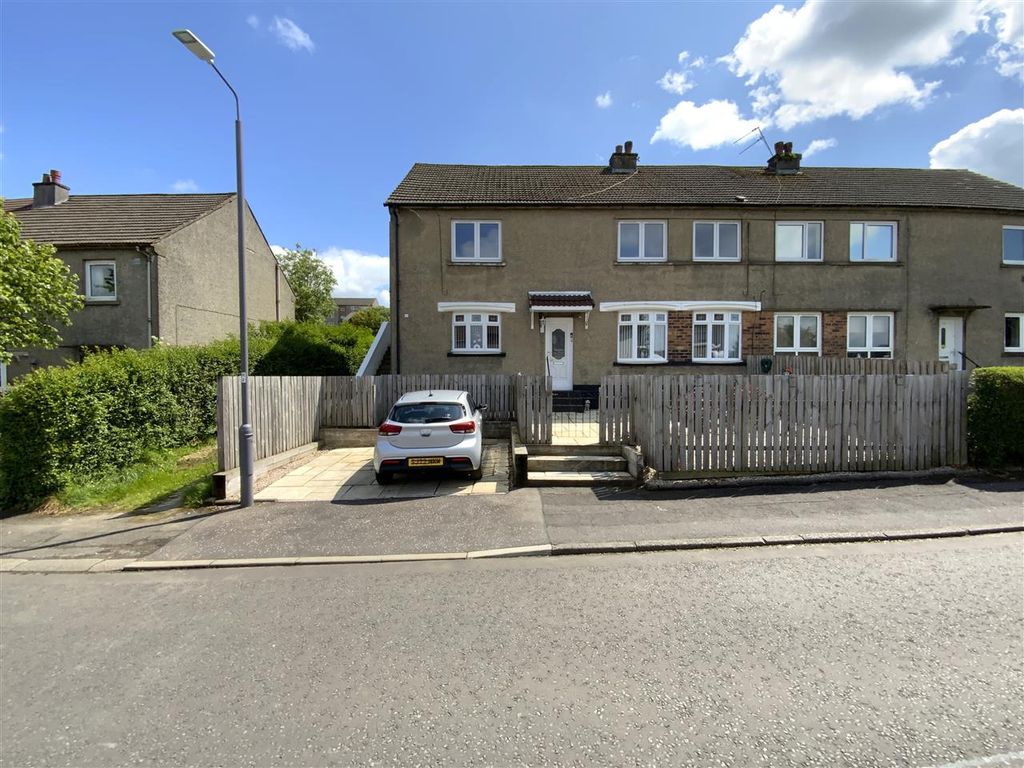 4 bed flat to rent in Rockmount Avenue, Barrhead, Glasgow G78, £995 pcm