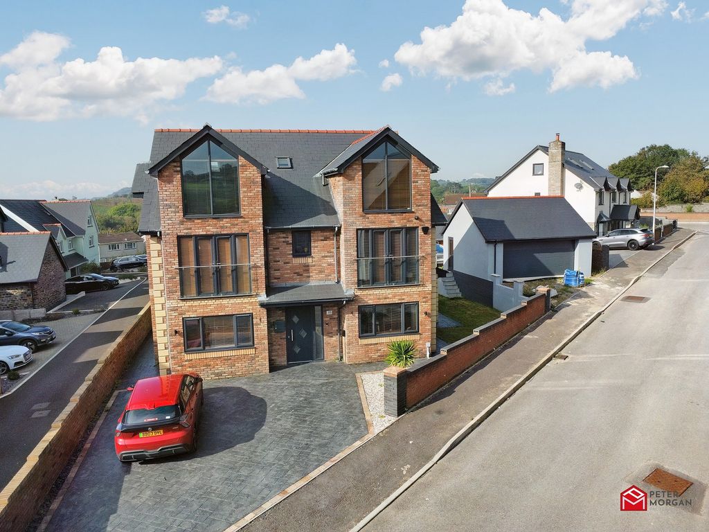 5 bed detached house for sale in Abergarw Meadow, Brynmenyn, Bridgend