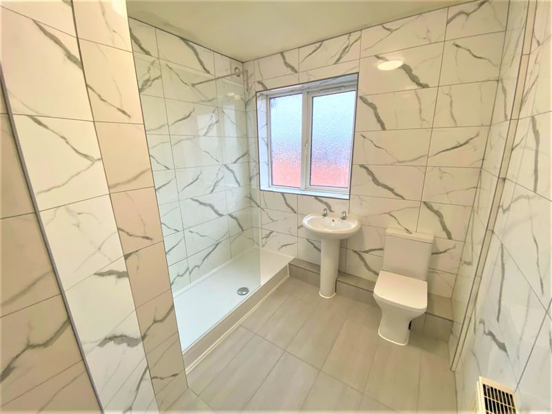 3 bed flat to rent in My Street, Salford M5 Zoopla