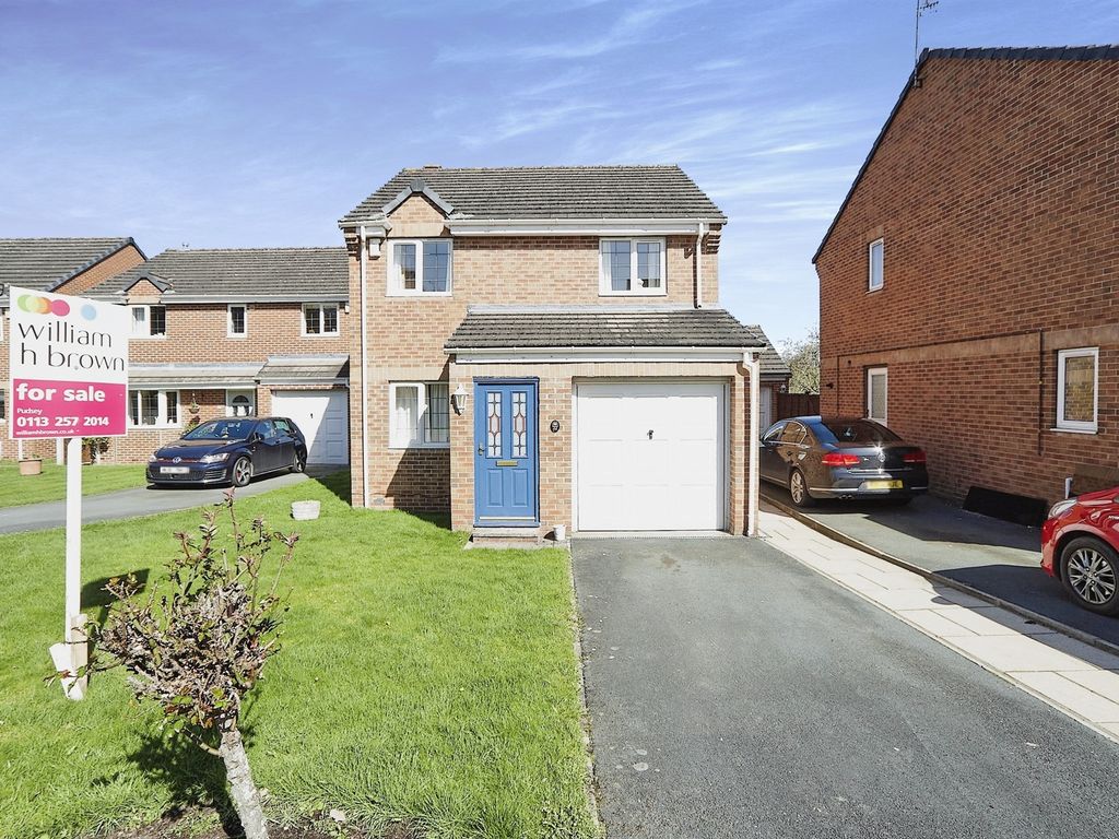 3 bed detached house for sale in St. Benedicts Drive, Leeds LS13 Zoopla