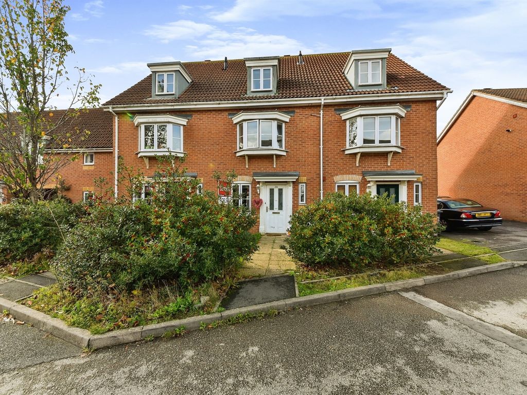 3 bed terraced house for sale in Bluebell Close, Corby NN18, £230,000