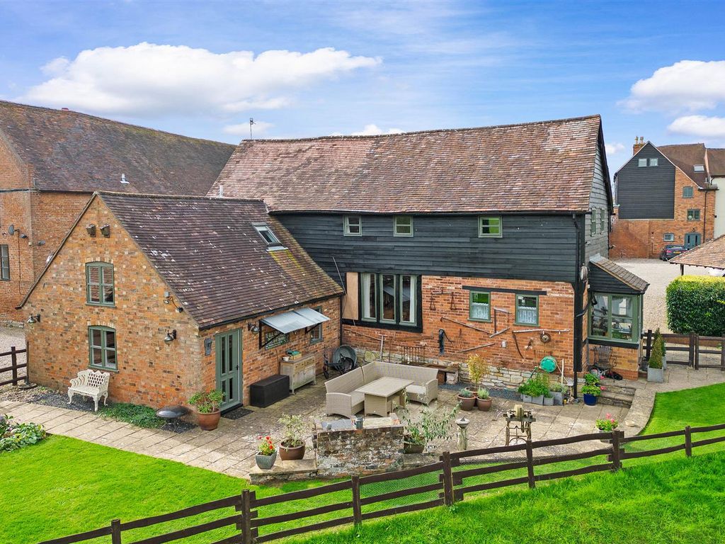 4 bed barn conversion for sale in Upper Battenhall, Worcester WR7, £750,000 Zoopla