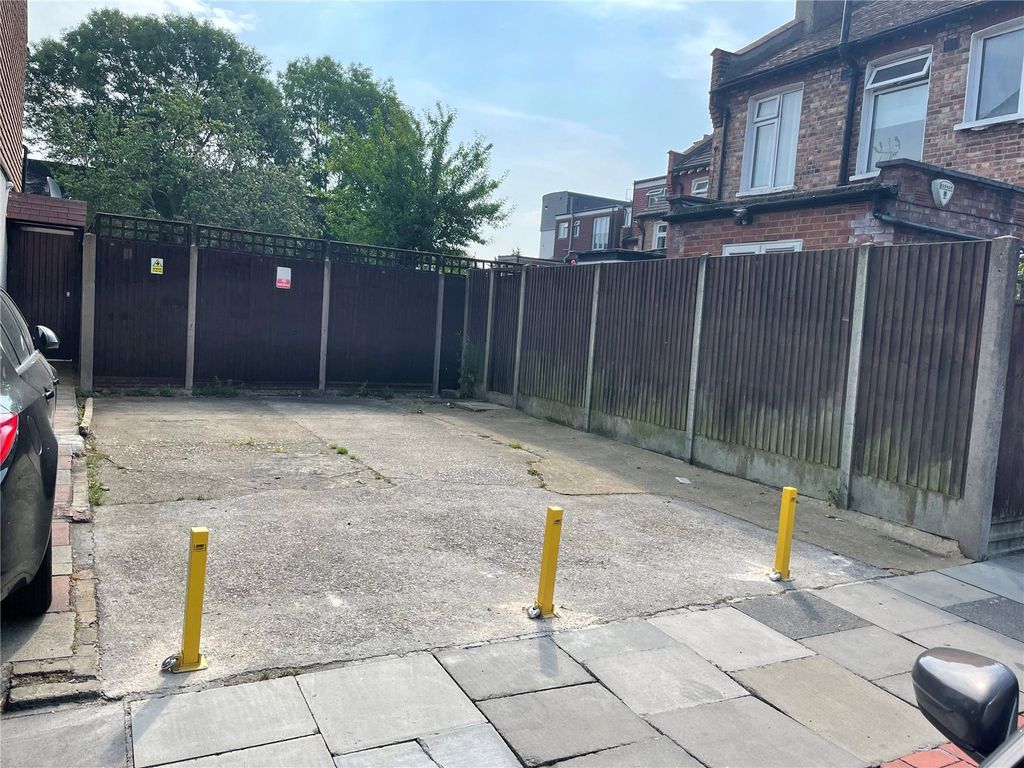 Land for sale in Lambert Road, North Finchley, London N12 Zoopla