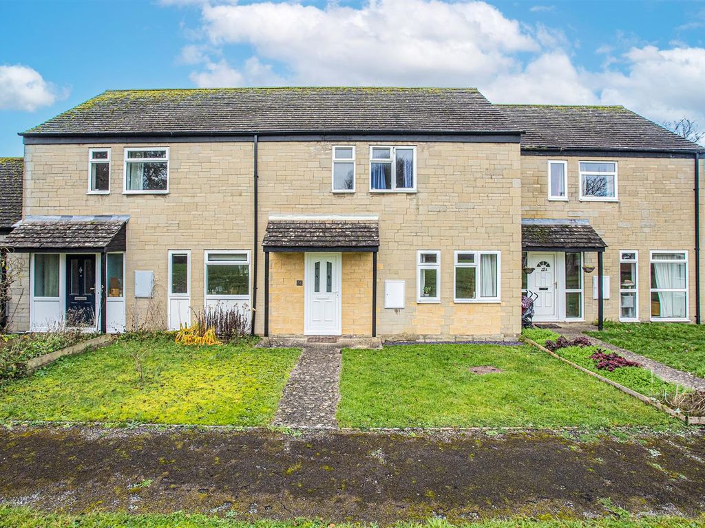 3 bed terraced house for sale in Barley Close, Malmesbury SN16, £