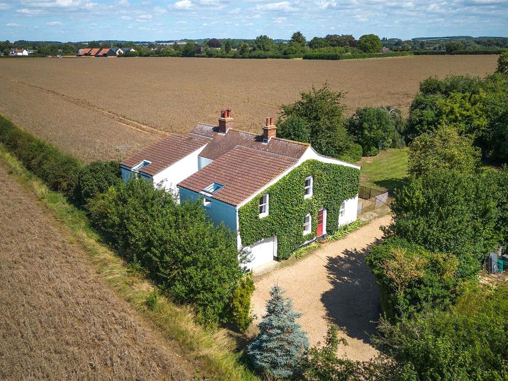 6 bed detached house for sale in Royston Road, Whittlesford, Cambridgeshire CB22, £800,000 Zoopla