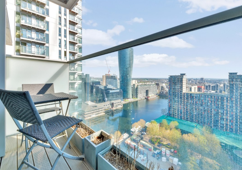 2 bed flat to rent in Pan Peninsula Square, London E14 Zoopla