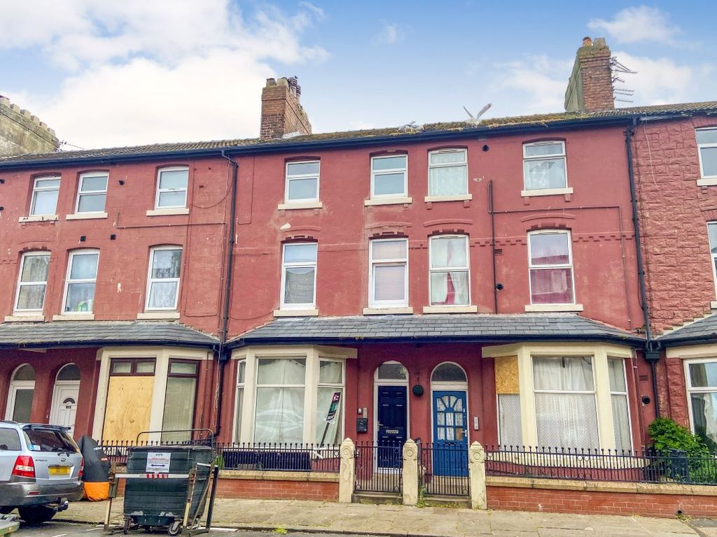 1 bed flat for sale in Flat At 8 Balmoral Terrace, Fleetwood