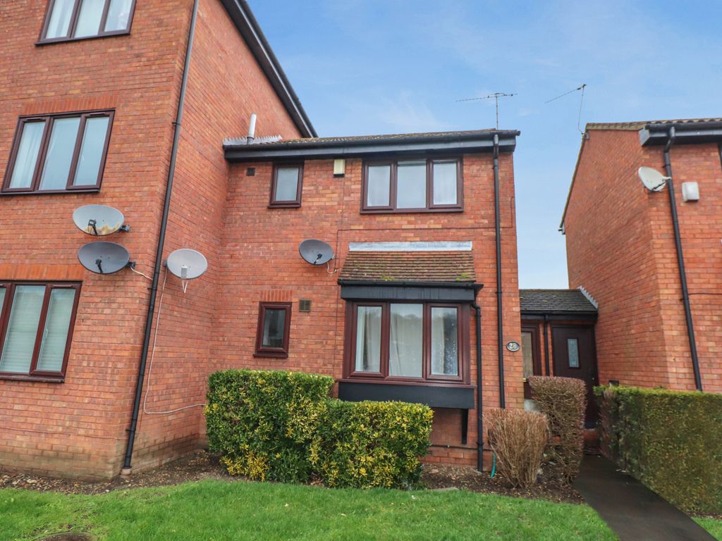 1 bed terraced house for sale in Halifield Drive, Belvedere DA17, £