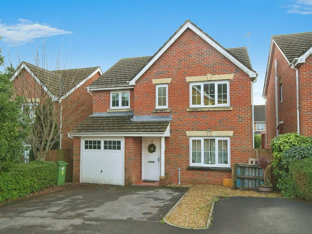 4 bed detached house for sale in Barnard Way, Church Village
