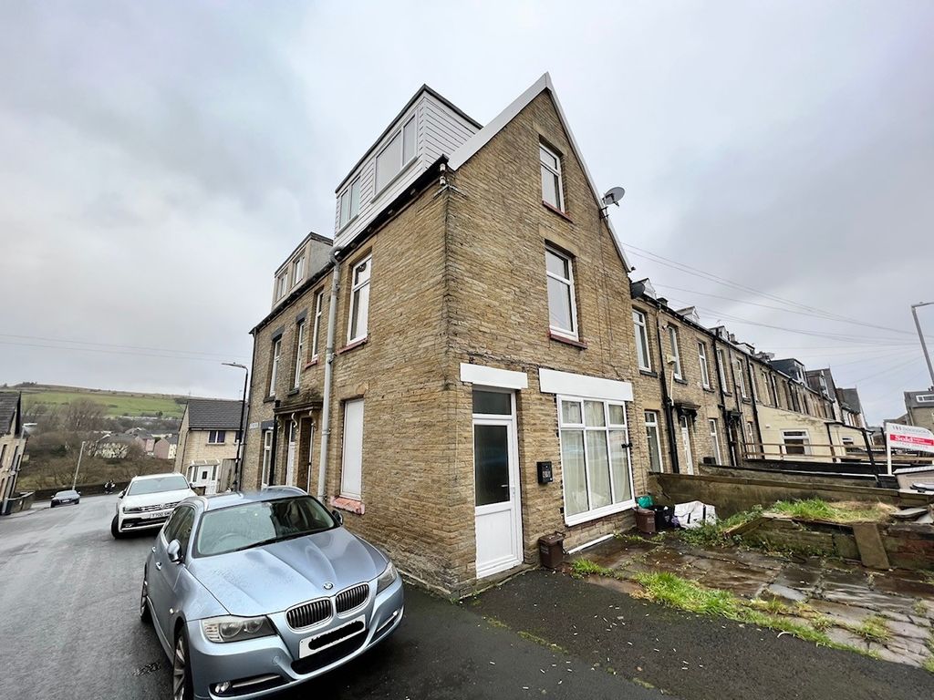 East Park Road, Halifax HX3  