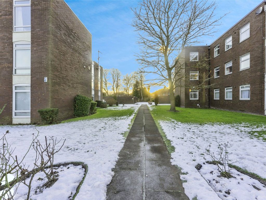 2 bed flat for sale in Verdala Park, Liverpool, Merseyside L18, £