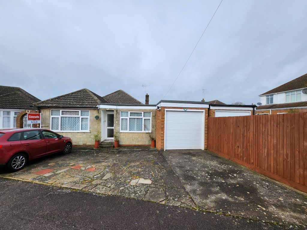 3 bed bungalow to rent in Warden Hill Close, Luton LU2, £1,650 pcm Zoopla