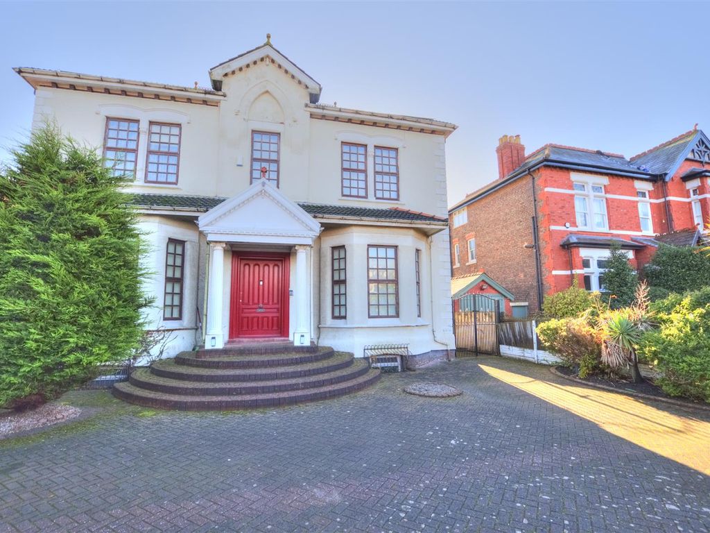 7 bed detached house for sale in Crosby, Liverpool L23, £775,000 Zoopla