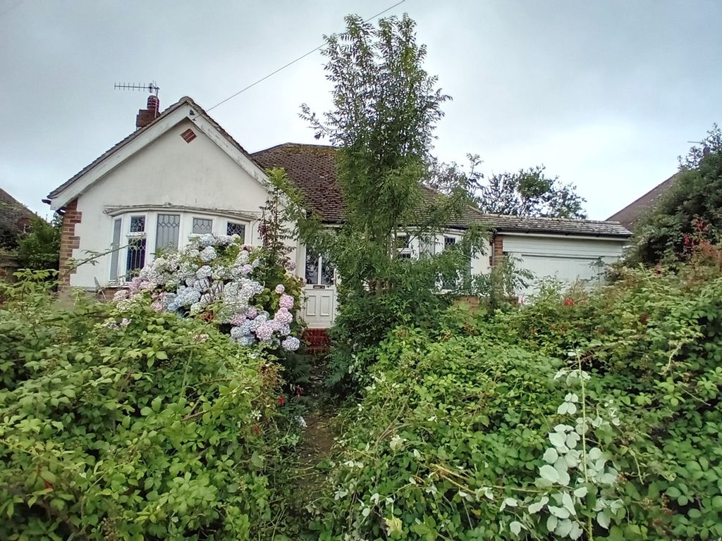 2 bed detached bungalow for sale in First Avenue, Bexhill On Sea TN40