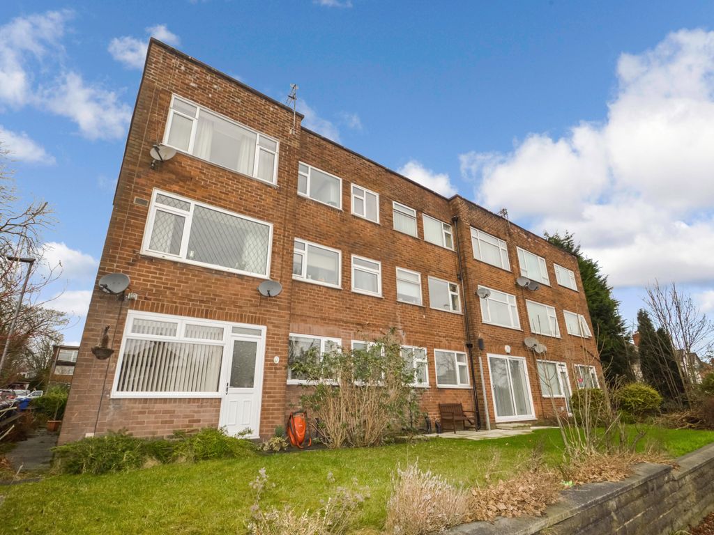 2 bed flat to rent in Lavenham Close, Bury BL9 Zoopla