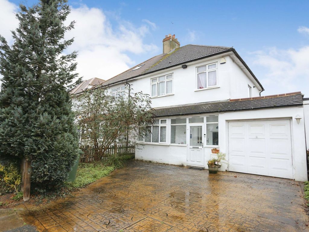 Luffman Road, London SE12