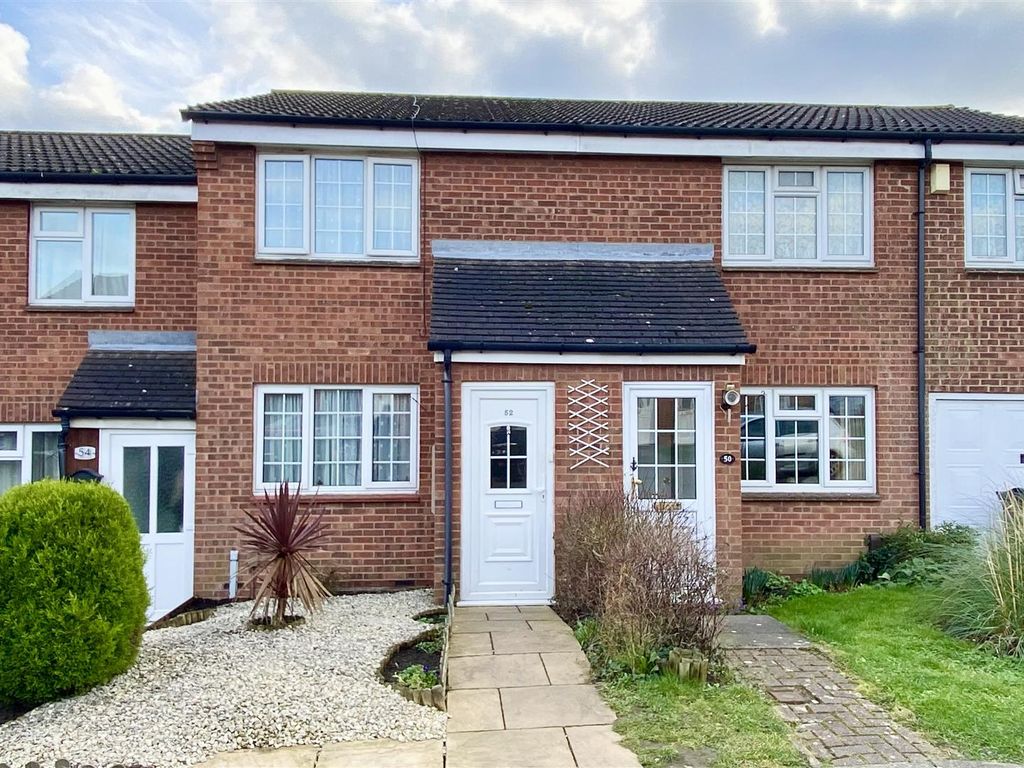 2 bed terraced house for sale in Bingley Close, Snodland ME6 Zoopla