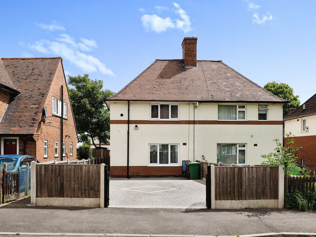 2 bed semidetached house for sale in Longford Crescent, Nottingham NG6