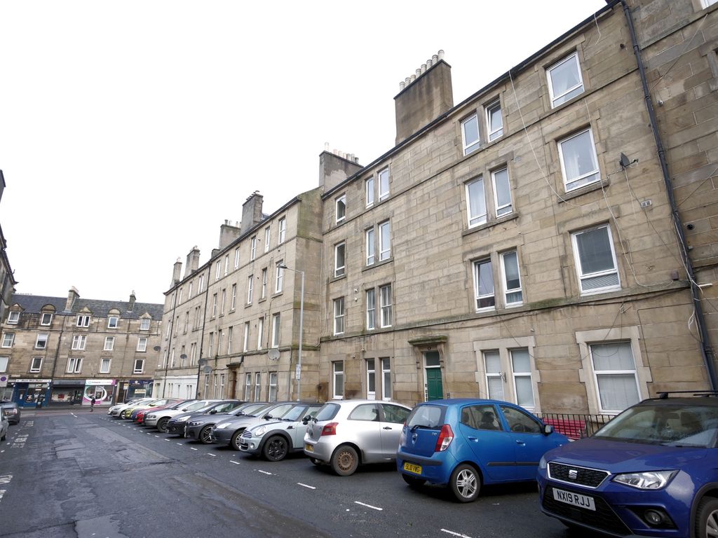 1 bed flat to rent in Wardlaw Street, Edinburgh EH11, £925 pcm