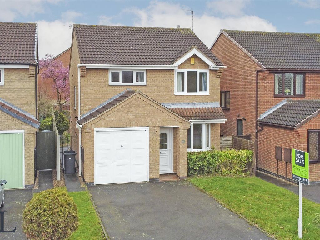 3 bed detached house for sale in Dorset Gardens, West Bridgford
