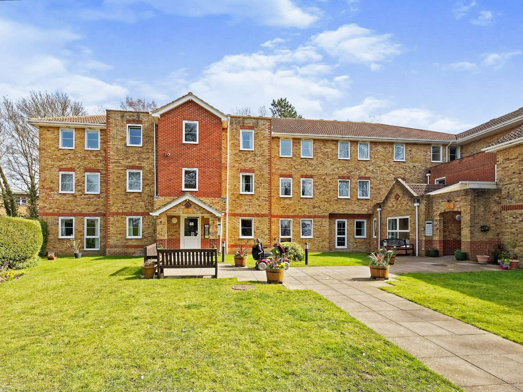 2 bed flat for sale in Fairfield Road, Broadstairs CT10 Zoopla