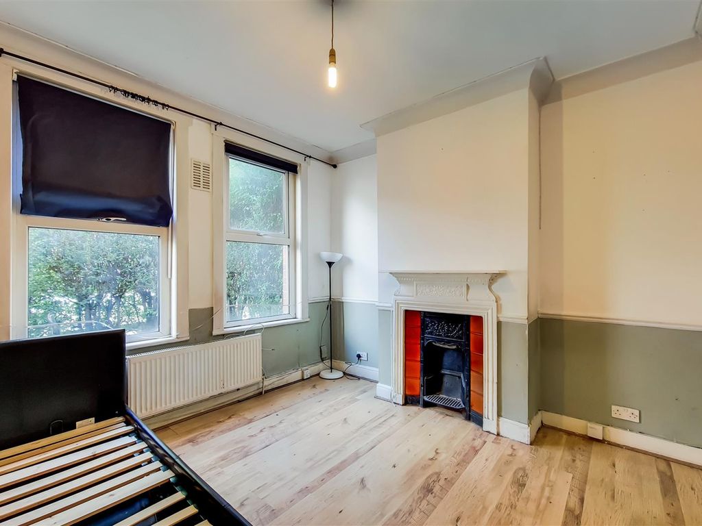 2 bed flat for sale in Blackhorse Road, London E17 Zoopla